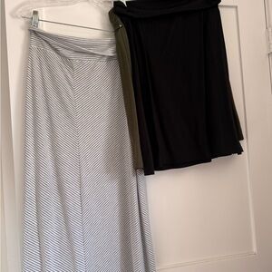 Old Navy Olive and Grey Striped A-Line Skirt Set
Maternity M